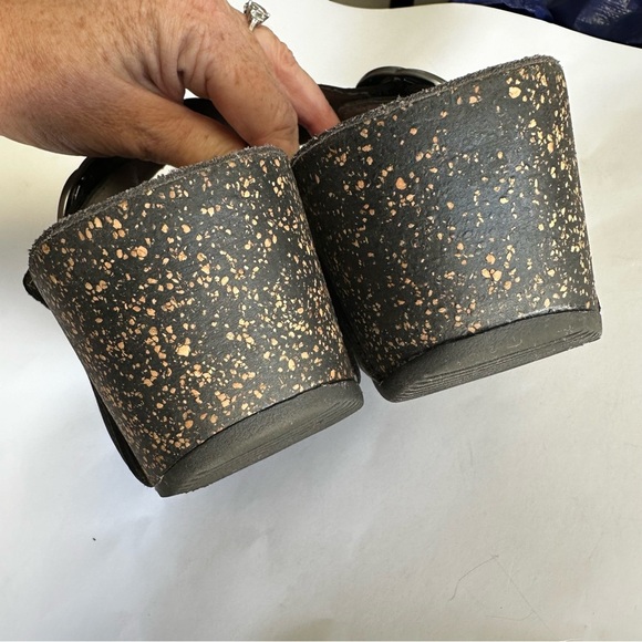 Dansko Women’s Susie Black Nubuck Leather Suede Slip On Cork Wedge Slides Sandal - Picture 9 of 13